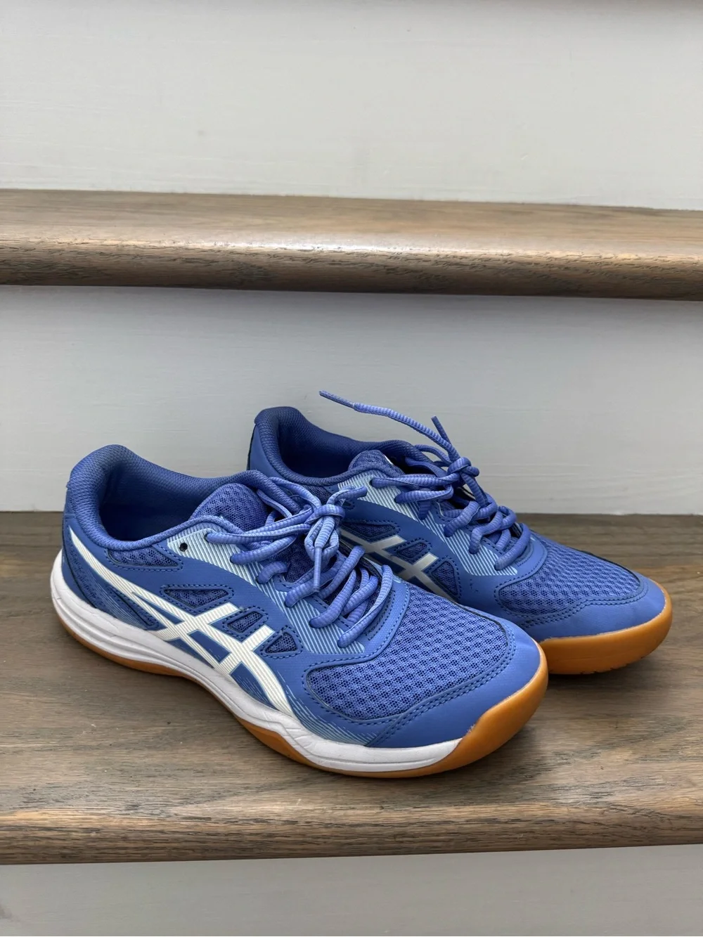 ASICS Women's Upcourt 5 Volleyball Shoes